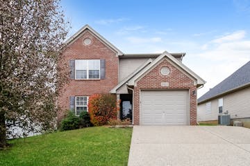 8904 Eli Dr Louisville, KY 40291